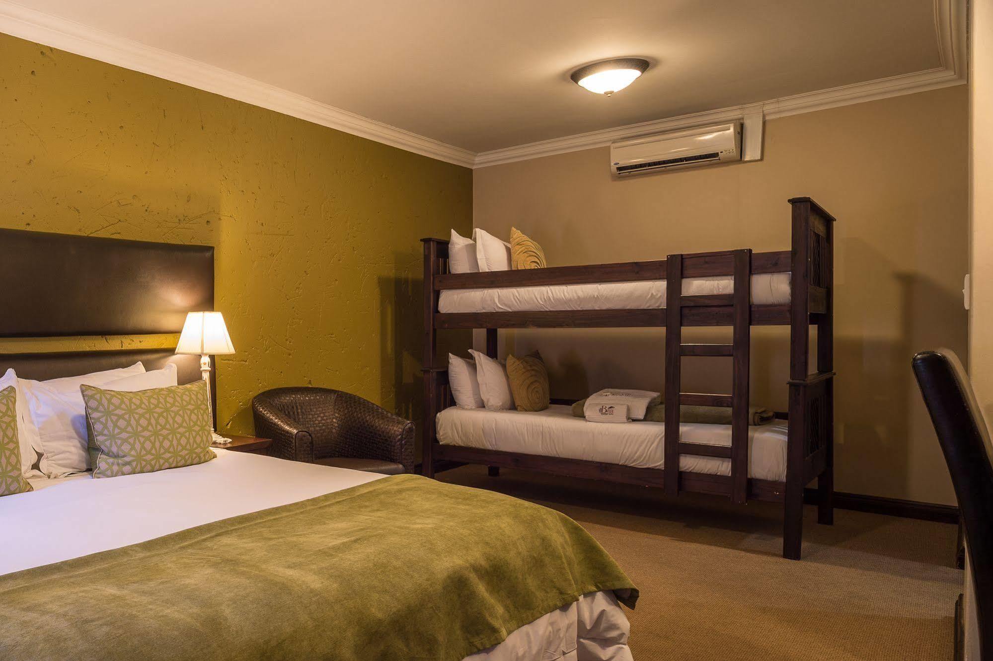 Villa Bali Luxury Guesthouse Bloemfontein Bagian luar foto