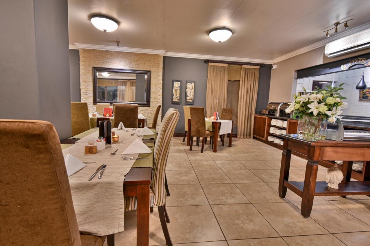 Villa Bali Luxury Guesthouse Bloemfontein Bagian luar foto