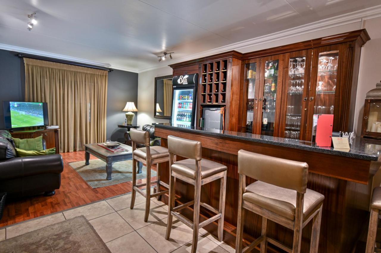 Villa Bali Luxury Guesthouse Bloemfontein Bagian luar foto