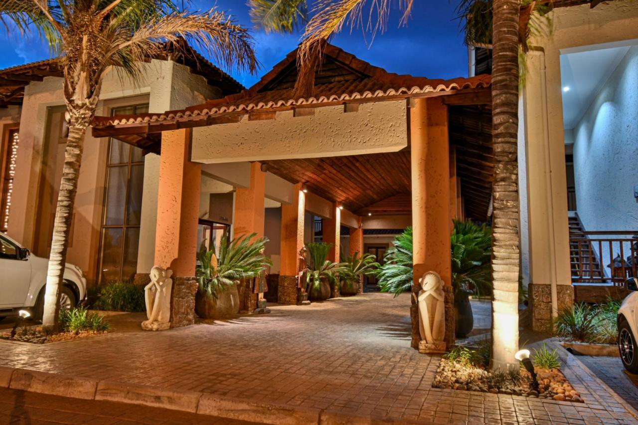 Villa Bali Luxury Guesthouse Bloemfontein Bagian luar foto