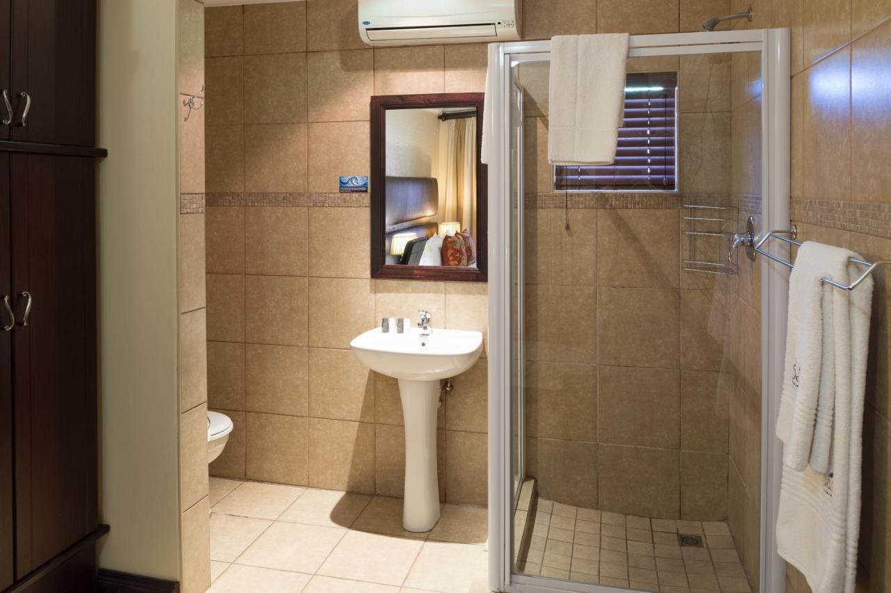 Villa Bali Luxury Guesthouse Bloemfontein Bagian luar foto