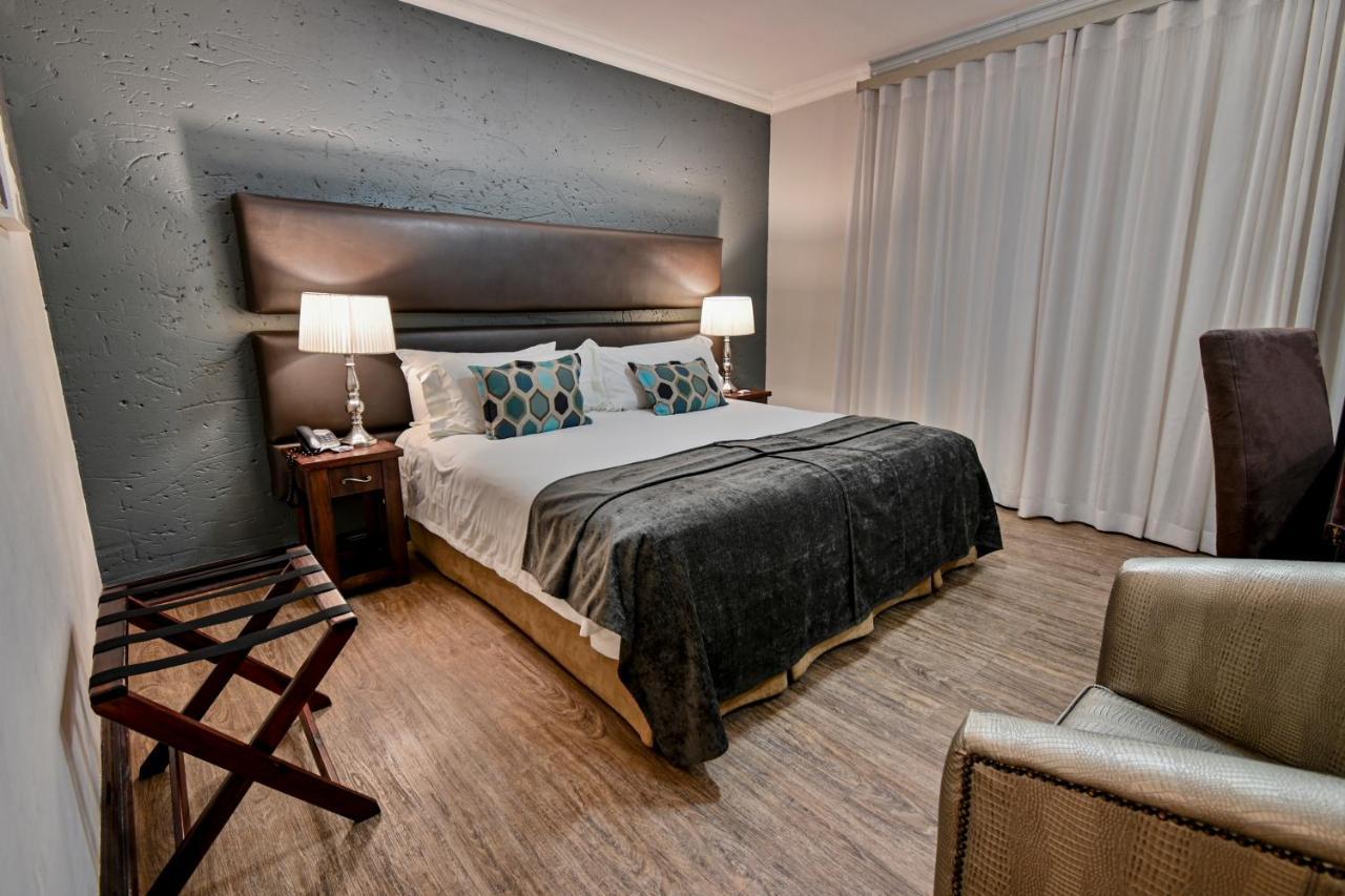 Villa Bali Luxury Guesthouse Bloemfontein Bagian luar foto